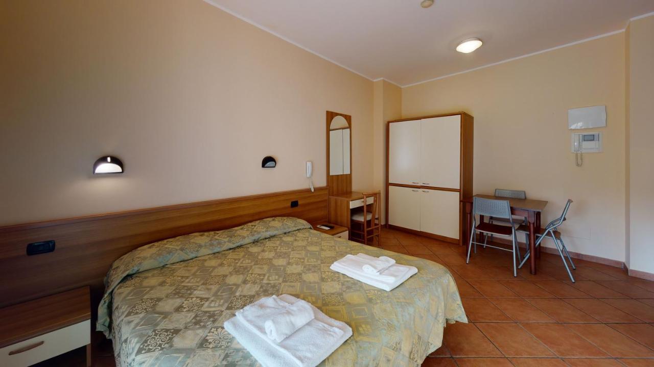 לואנו Hotel Residence Mirafiori מראה חיצוני תמונה