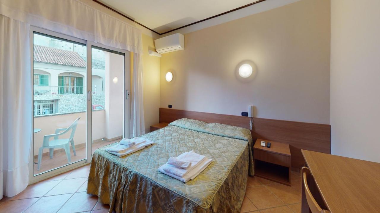 לואנו Hotel Residence Mirafiori מראה חיצוני תמונה