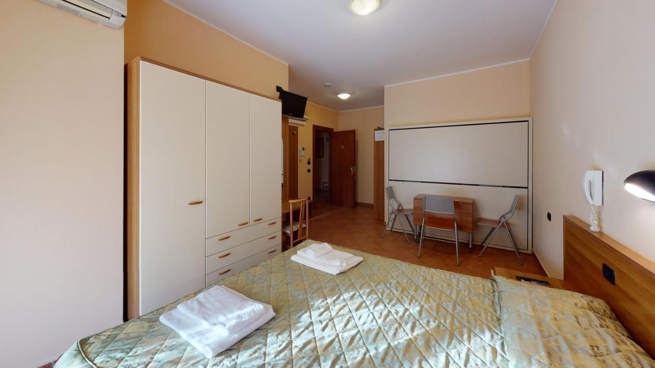 לואנו Hotel Residence Mirafiori מראה חיצוני תמונה